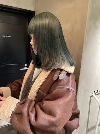 セミロング カラー アンニュイヘア🪽 ayumiのヘアスタイル