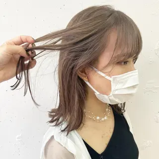 ミディアム 顔周りの垢抜けヘア 立山愛梨のヘアスタイル