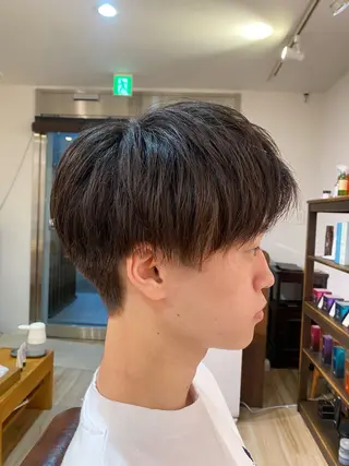 ショート メンズ 艶カラー、パーマ 祥一朗　WAWAのヘアスタイル