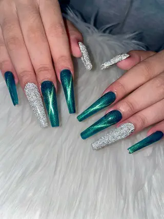 ネイル KUMI💛 MADIAのネイルデザイン