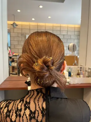 ミディアム 近 沙織のヘアスタイル