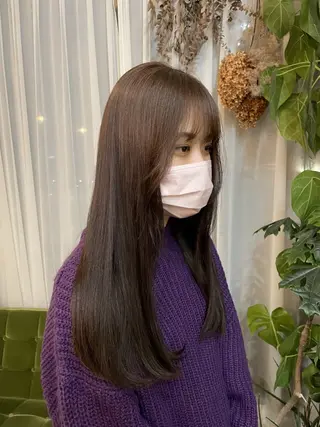 ロング 小久保 里紗のヘアスタイル