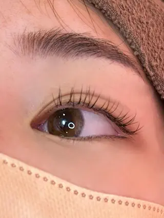 マツエク・マツパ 前田 亜由美のヘアスタイル