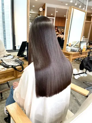 ロング タマシロカリン 艶カラー/レイヤーのヘアスタイル