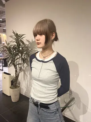 セミロング カラー hinano ヒナノのヘアスタイル