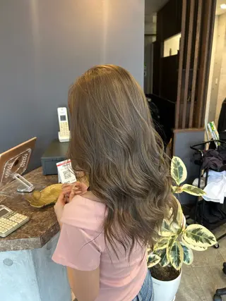 カラー BRIGHT hair所属・SHIMA 🖤のヘアスタイル