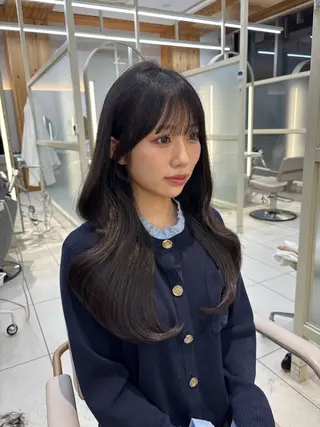 ロング 鈴木 彩莉のヘアスタイル