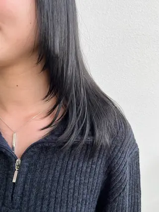 ミディアム 小山 水綺のヘアスタイル