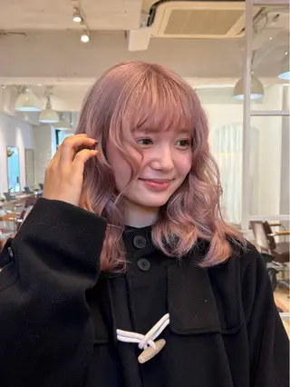 ミディアム カラー ミルクティー× グレージュMOMOのヘアスタイル