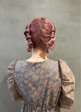 ミディアム ヘアアレンジ タナカ カナ🫧のヘアスタイル