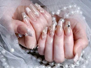 ネイル Nailsalon Vi+ももか🩷のネイルデザイン