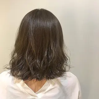 カラー 山口 莉奈のヘアスタイル