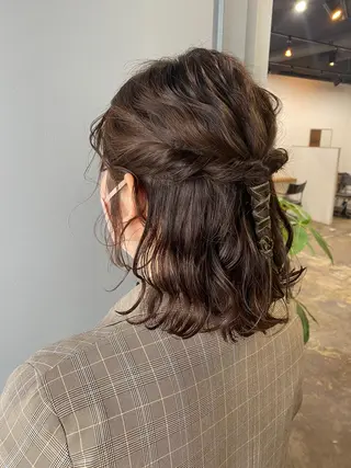 ヘアアレンジ MIYU透明感カラー ブリーチなしWカラーのヘアスタイル