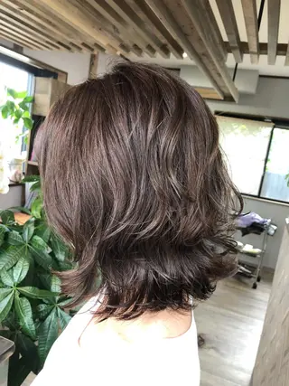 ミディアム カラー 今井 里美のヘアスタイル