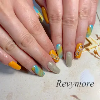 ミディアム ネイル nail salon Revymoreのネイルデザイン