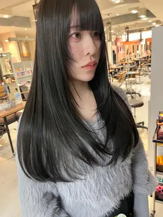 ロング カラー nameless髪質 改善ブリーチ心斎橋のヘアスタイル