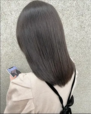 ミディアム 韓国風レイヤー ハイトーンRYOTAのヘアスタイル