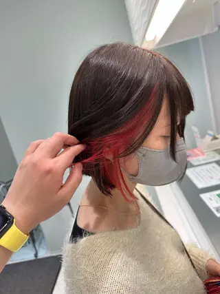 ショート カラー 中川 茜里のヘアスタイル
