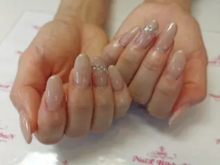 ネイル ネイルリボン 受付スタッフのネイルデザイン