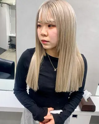 セミロング カラー ヘアアレンジ 個性爆弾💣 ダブルカラー/ゆかのヘアスタイル