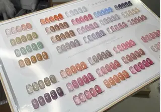 カラー merci リカのネイルデザイン