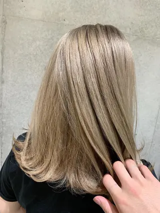 ロング カラー 🌈艶ハイトーン🌈 心を込めます🤝涼介のヘアスタイル
