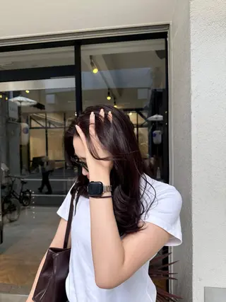 セミロング カラー ヒグチ マユのヘアスタイル