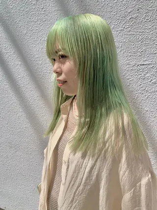 ロング カラー 桃果 momokaのヘアスタイル