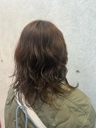 ミディアム パーマ 阪口 依美奈のヘアスタイル