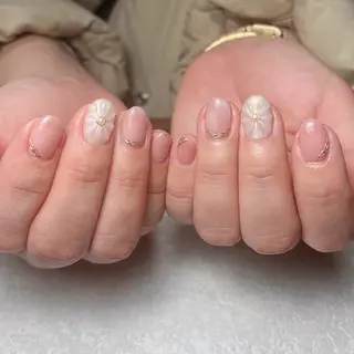 ネイル 柴岡 実穂のネイルデザイン