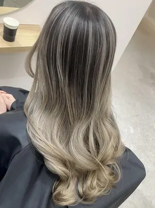 セミロング カラー ✨【公式】 juhl.横浜✨のヘアスタイル