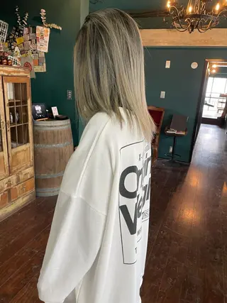 セミロング vivre libreのヘアスタイル