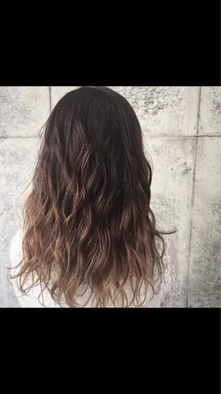 ロング カラー 及川 光のヘアスタイル