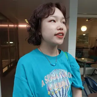 ショート カラー パーマ ヘアアレンジ 🌐サトウ リョウ🌐のヘアスタイル