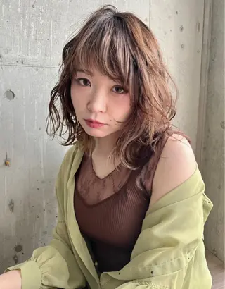 セミロング カラー 派手髪デザインカラー ヒロカのヘアスタイル