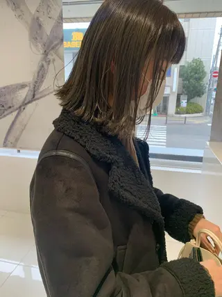 ミディアム カラー ベージュ🤎透明感 カラー🤎anriのヘアスタイル