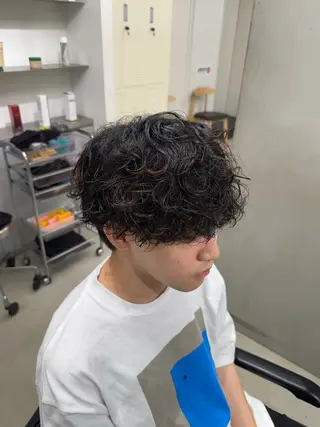 パーマ メンズ 深谷 侑亮のヘアスタイル