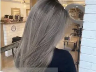 カラー やさかわ ももかのヘアスタイル