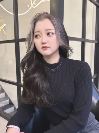 ロング カラー Maison Halu YUKIのヘアスタイル