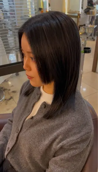 ミディアム 透明感/ハイトーン ／レッドカラー🍓のヘアスタイル