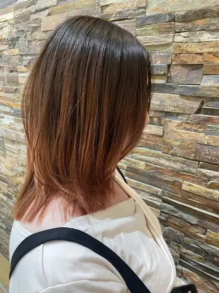 ミディアム 岩尾 瑛斗のヘアスタイル