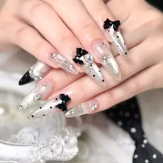 ネイル ルシイ🎀新宿長さ 出しパーツ専門店のネイルデザイン