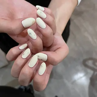 ネイル 井上 杏奈のネイルデザイン