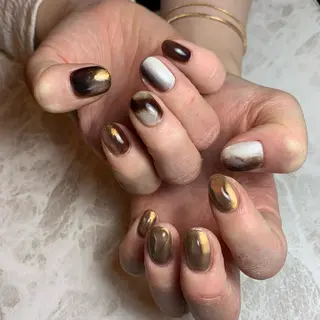 ネイル 里見 麗のネイルデザイン