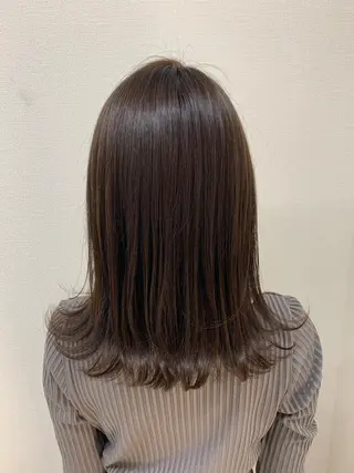 セミロング カラー 🫧透明感カラー🫧 美髪矯正🫧チサトのヘアスタイル