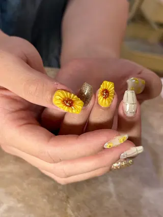 ネイル elu船橋 SAKURAのネイルデザイン