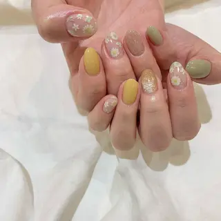 ネイル 藤原 胡桃のネイルデザイン