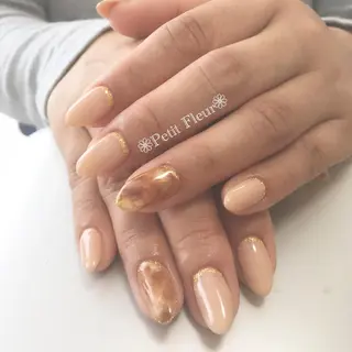 ネイル Petit Fleur所属・青柳 亜梨奈のマツエク・マツパデザイン