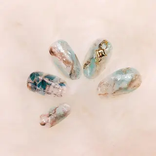 ネイル 坪野 めぐみのネイルデザイン