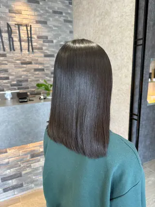 ミディアム カラー earth尾形美穂 🫧髪質改善縮毛🫧のヘアスタイル